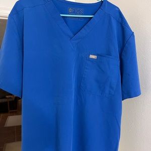 Mens xxl figs scrub shirt! This is gently used and the color is royal blue